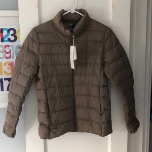 Medium uniqlo ultra light down jacket
